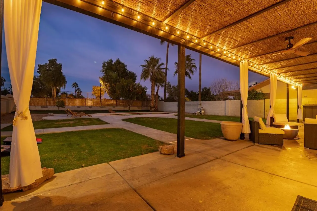 King Bed - High End -Westgate Villa. Avondale Holiday home