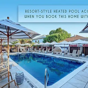 https://lindas-on-lincoln.top-hotels-in-savannah.com